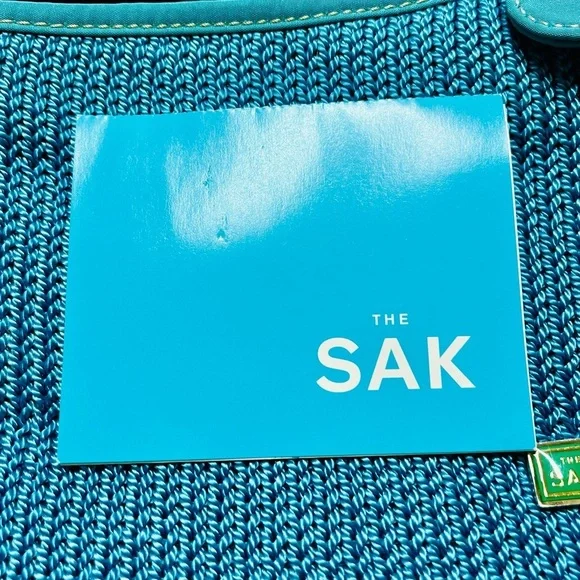 Saks Fifth Ave Teal Knit Hobo Bag Chic and Stylish - Picture 2 of 9